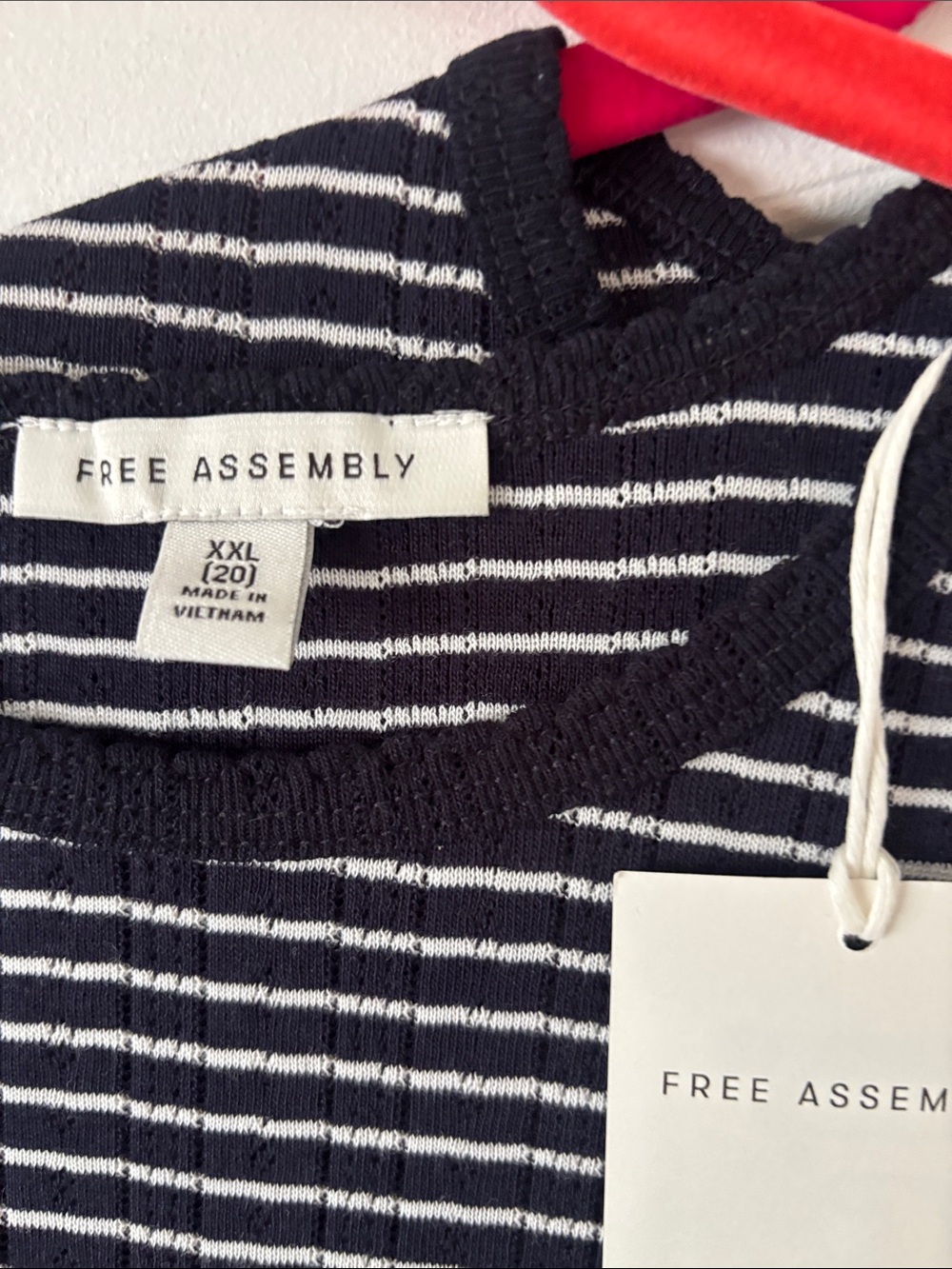 NWT FREE ASSEMBLY Short Sleeve Crew Neck Tops Bundle (4) SZ XXL-20 - Picture 6 of 13